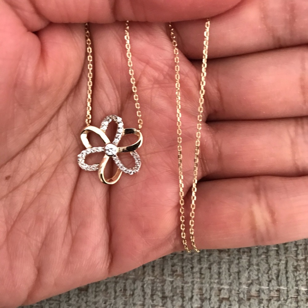 10k Real Gold Flower Necklace - image 2
